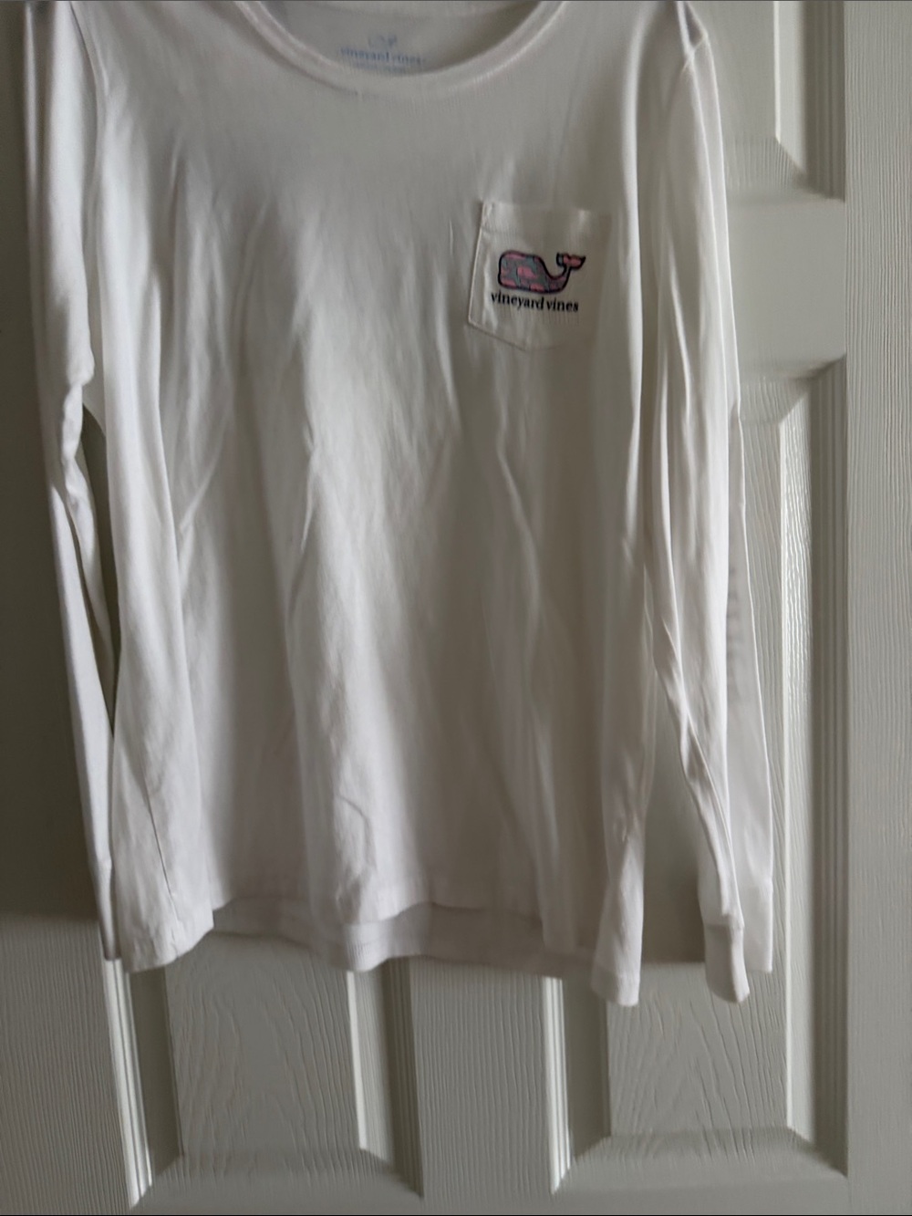 NWT Vineyard Vines White Long-Sleeve Pocket Tee with Pink Whale Logo